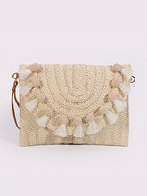 Elegant off-white vintage bag with classic design