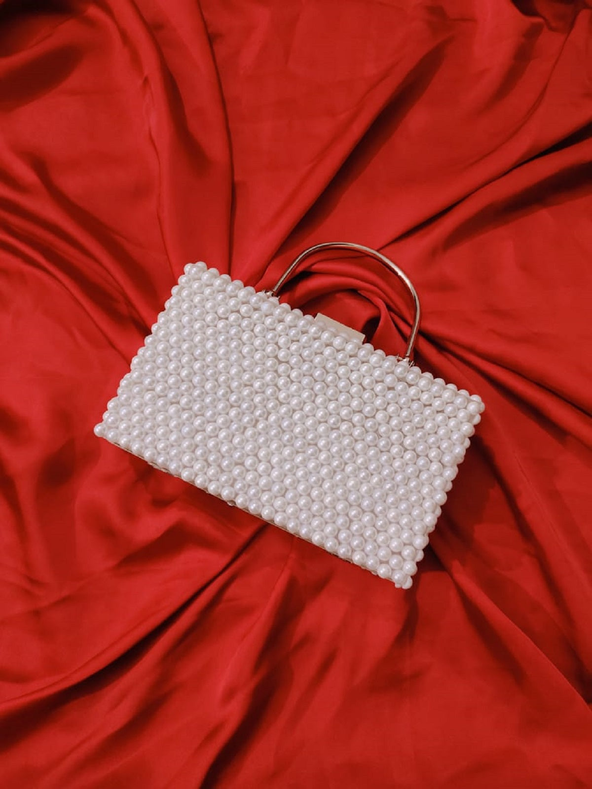 Off-White Beaded Bridal Pouch - Elegant Pearl Bag for Brides