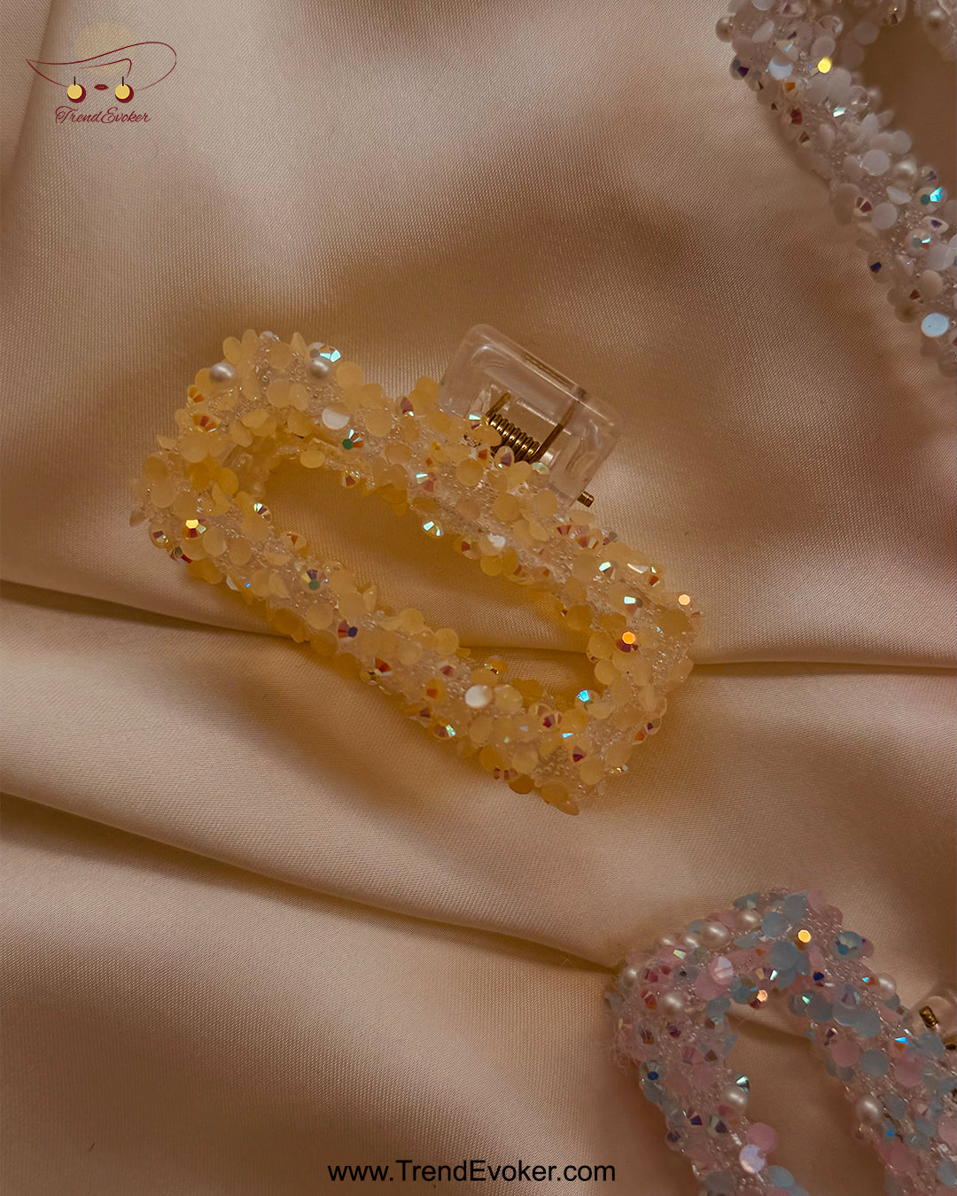 Hair Fancy Catchers – Stylish & Strong Hair Catchers for Women in Pakistan